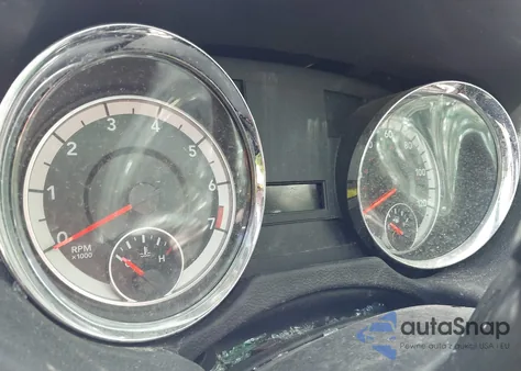 2018 Dodge Grand Caravan Sxt z USA, uszkodzony, nr VIN 2C4RDGCG7JR299765